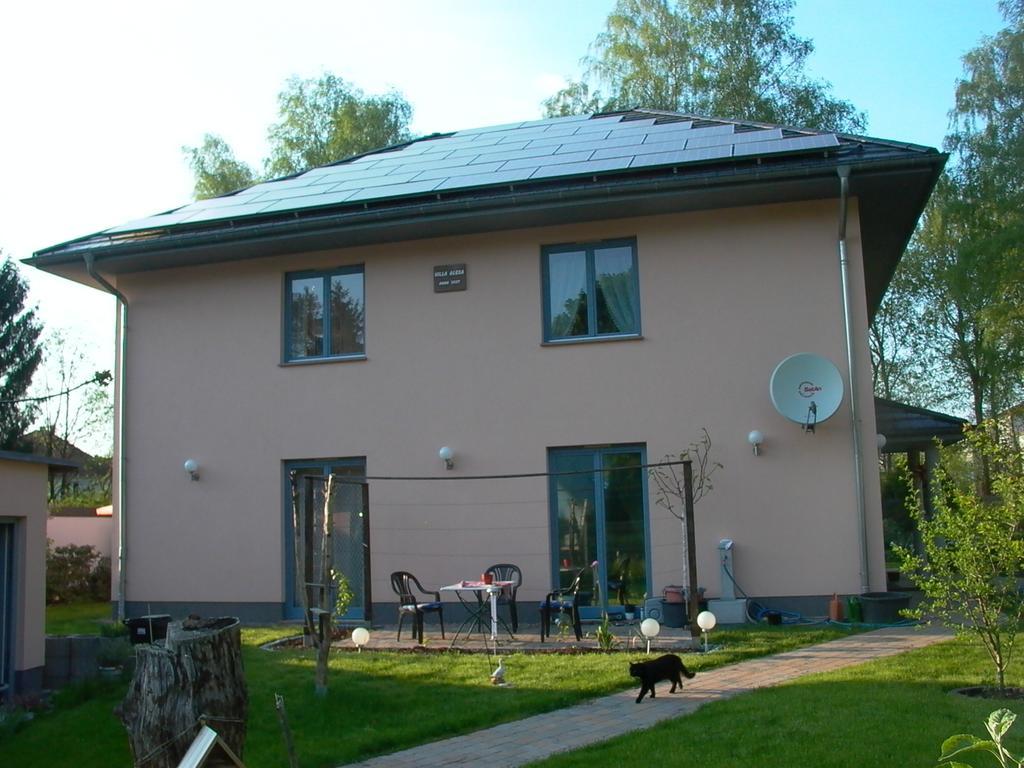 Gaestezimmer Ferienwohnung Villa Alexa, Mit Wallbox Woltersdorf  المظهر الخارجي الصورة